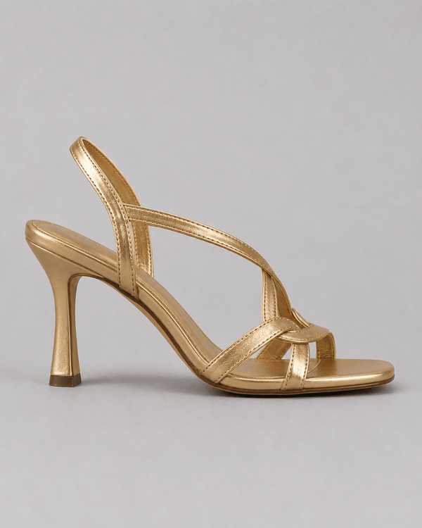 Elisabeth | Golden Sandals: Summer Charm